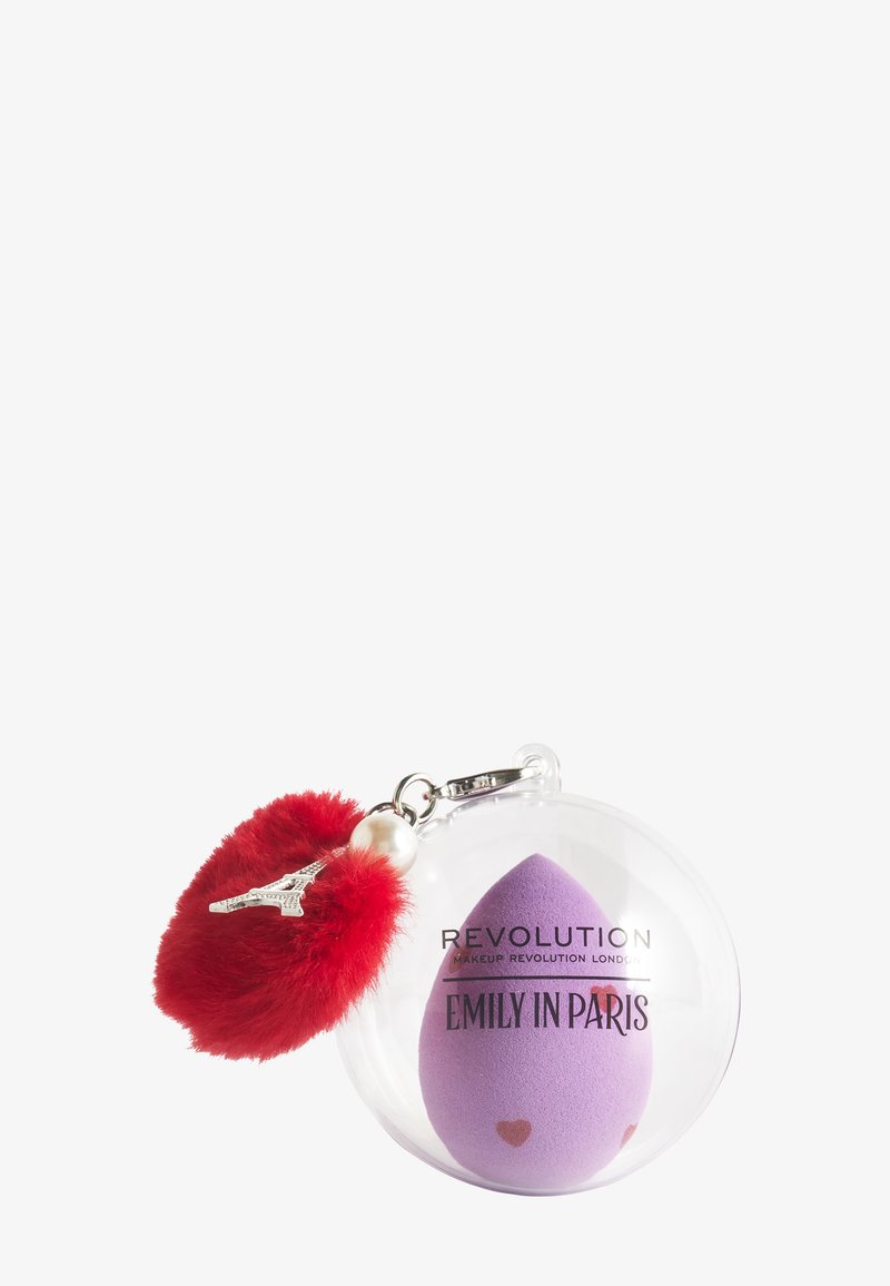 Makeup Revolution REVOLUTION X EMILY IN PARIS LOVE IS IN THE AIR