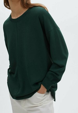 Sweater - green