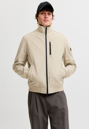 Jack & Jones, JJELIAM SOFTSHELL BOMBER NOOS - Outdoorjakke - fields of rye