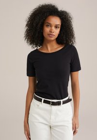 Non selezionato, black