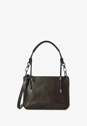 Bolso de mano de cuero marrón texturizado con un acabado suave, acentos de mango de cuerda azul, herrajes plateados y cierre con cremallera.