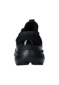 Under Armour CHARGED  - Scarpe da corsa su strada - schwarz