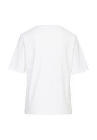Witte katoenen t-shirt met een klassieke ronde hals en korte mouwen, met een gladde textuur en minimalistisch ontwerp. Geen zichtbare logo's of patronen.