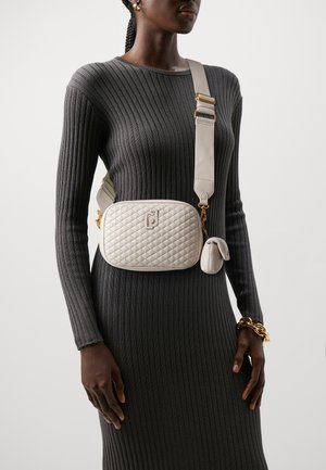 LIU JO M CAMERA CASE - Cross body bag - true champagne
