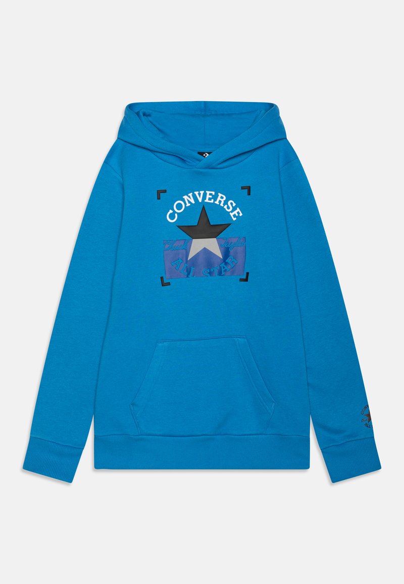 Felpa blu realizzata in morbido tessuto, con tasca frontale a marsupio, cappuccio con lacci e una stampa grafica con una stella nera e il nome del marchio.