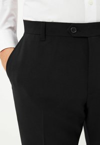 Next TAILORED SLIM FIT PLAIN - Püksid - black