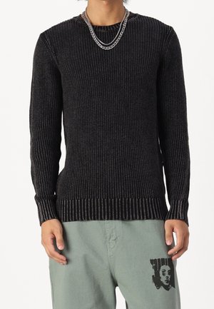 Pullover - black