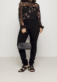 Vero Moda Curve Camicetta - black