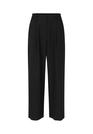 Černé široké kalhoty s vysokým pasem, poutky na pásek, předními sklady a rovnými lemy, zobrazené na bílém pozadí.