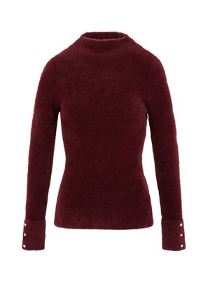 Pull long à manches longues en velours bordeaux avec col montant et boutons dorés aux poignets, silhouette ajustée, isolé sur fond blanc.