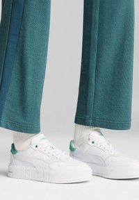 Puma CALI COURT MATCH - Sportcipő - white jade frost