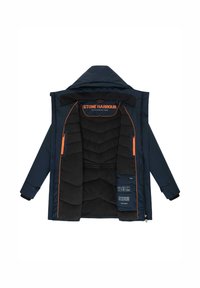 Granatowa puchowa kurtka z czarnym pikowanym wnętrzem, pomarańczowymi akcentami i kapturem. Posiada boczne kieszenie oraz widoczną metkę marki na kołnierzu.