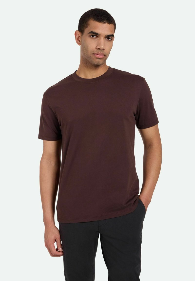 Minimum T-shirts basic - coffee bean