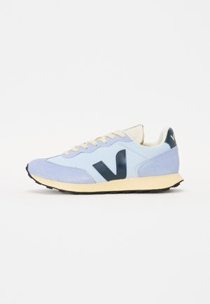 RIO BRANCO II - Sneakers laag - swan/nautico