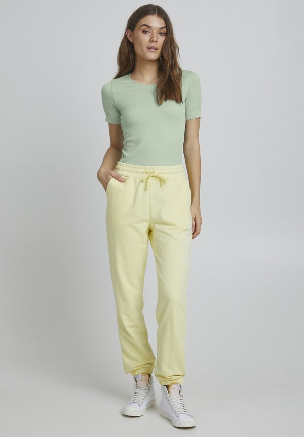 JCSahana - Basic T-shirt4