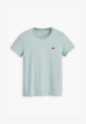 Világoskék csíkos póló, amely 100%-ban pamutból készült, rövid ujjú és kerek nyakkivágású. A mellkasi részen található egy kicsi piros Levi’s logó.