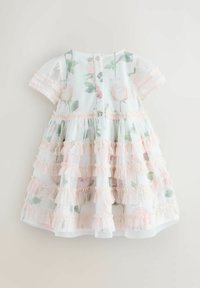 Helles blaues Kleid mit floralem Muster und Rüschenschichten, mit kurzen Ärmeln und Knopfverschluss am Rücken. Akzente in zartem Rosa.