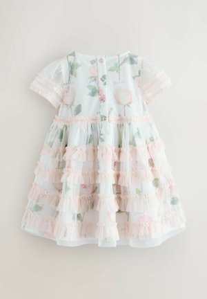 Helles blaues Kleid mit floralem Muster und Rüschenschichten, mit kurzen Ärmeln und Knopfverschluss am Rücken. Akzente in zartem Rosa.