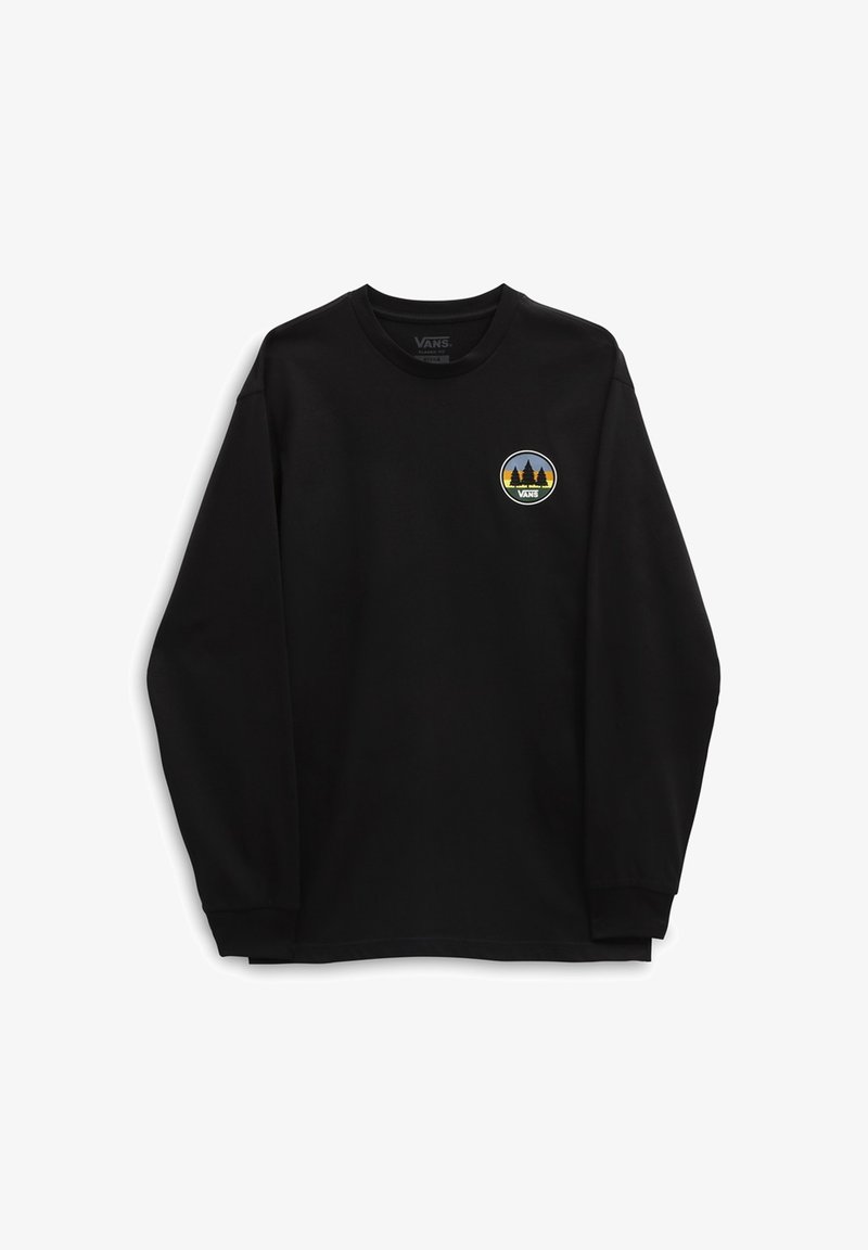 T-shirt noire à manches longues Vans avec un col rond et un petit logo circulaire représentant des arbres et un coucher de soleil sur la poitrine gauche.