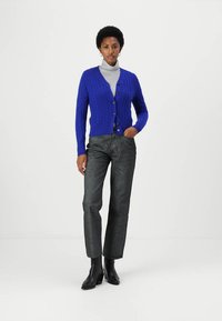 pure cashmere CLASSIC CABLE CARDIGAN - Adīta jaka - royal blue