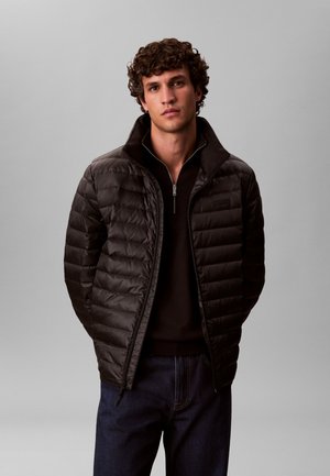 CHANNELED PUFFER - Lagana jakna - black