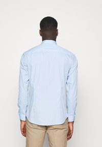 Jack & Jones JJJOE 2 PACK - Marškiniai - cashmere blue/white