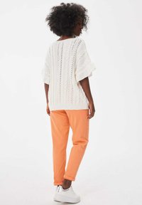 blue shadow CASJO biały denim