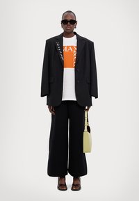 MAX&Co. TEE - T-shirts med print - orange