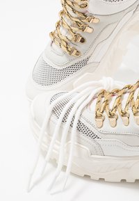 MOA - Master of Arts Sneakers - white