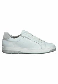 Weiße Leder Sneakers mit glatter Oberfläche, Schnürdesign, gerundeter Spitze und einem grauen Wildledereinsatz an der Ferse. Gummisohle mit dezentem Profil.