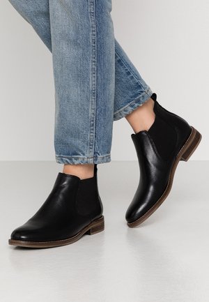 Kotníková obuv - black