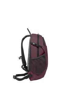 Sac à dos bordeaux avec poches latérales en mesh, bretelles ajustables et un compartiment principal zippé. Surface texturée, design ergonomique.