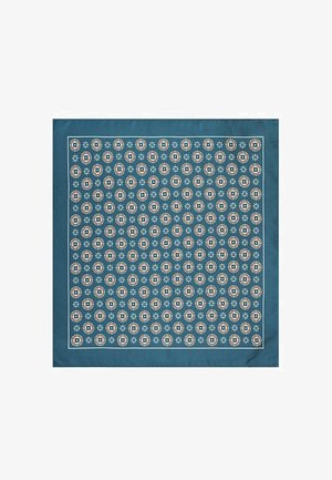 Niebieska kwadratowa apaszka z powtarzającym się wzorem małych kółek z białymi akcentami, obramowana cienką białą linią. Gładka tekstura tkaniny.