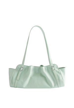 Mintgroene leren schoudertas met verstelbare gespbanden en een zachte, slungelige rechthoekige vorm.