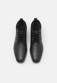 Pier One LEATHER - Stivaletti stringati - black