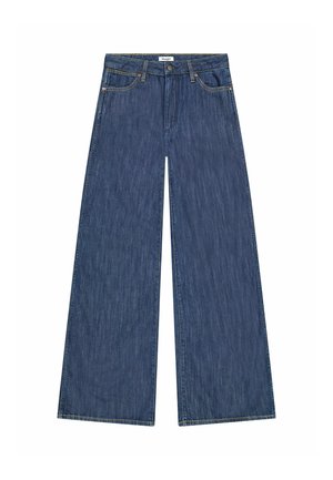 Jeans en denim bleu taille haute à jambes larges avec fermeture à boutons, poches avant, passants pour ceinture et étiquette Wrangler sur la ceinture.