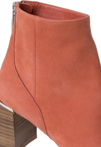 Tamaris Ankle Boot - red