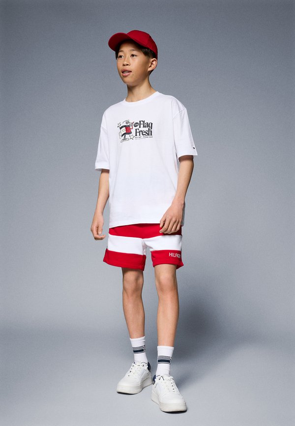 FLAG FUN TEE UNISEX - Print T-shirt4