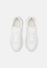 Tommy Hilfiger ESSENTIAL RUNNER jasnoróżowy