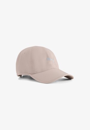 Hellbeige Baseballkappe mit gebogenem Schirm und dezent geprägtem Logo auf der Vorderseite, vor weißem Hintergrund dargestellt.