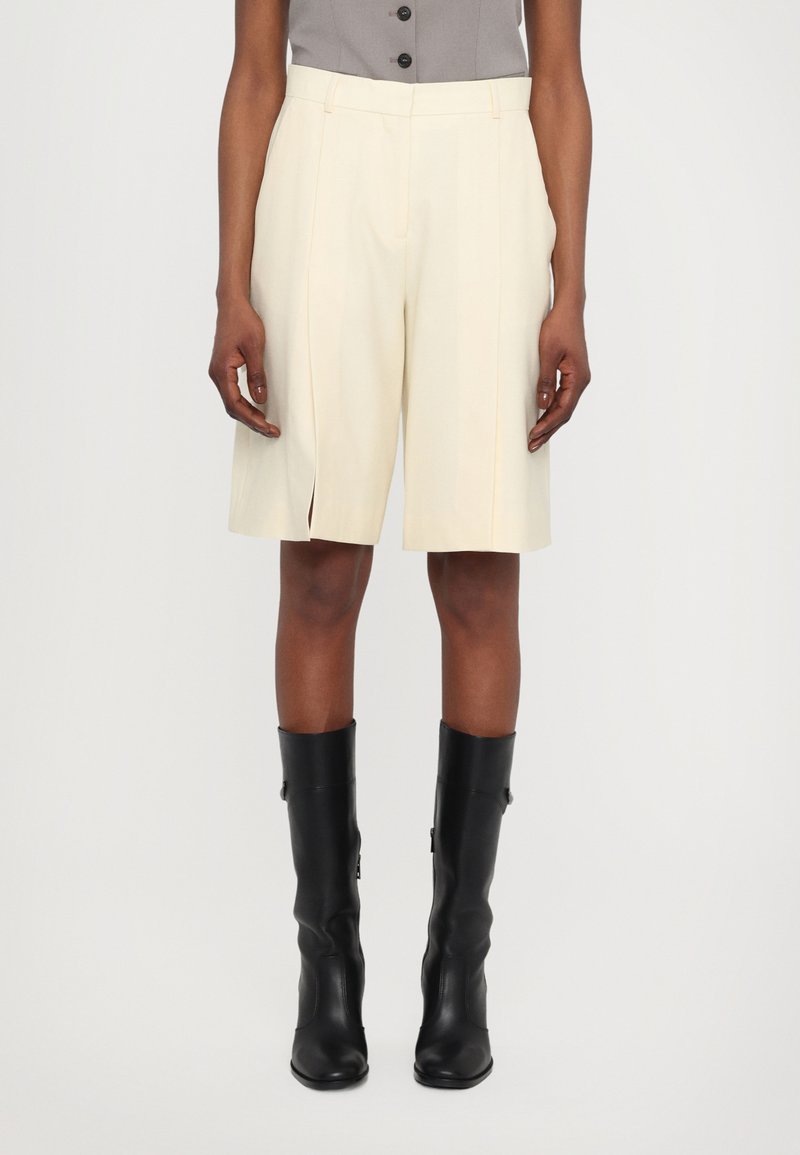 Tiger of Sweden - SEDE - Shorts - ivory white, Forstørre