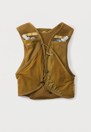Gilet d'hydratation de course Salomon marron avec dos en mesh, poches avant pour bouteilles d'eau et cordons avant réglables.