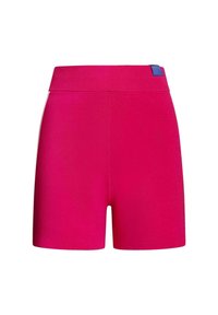 Fuchsie sportovní šortky s hladkým povrchem, vysokým pasem a malým modrým logem na boku. Jednoduchý design, přiléhavý střih.