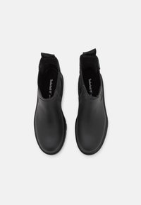 Timberland CORTINA VALLEY CHELSEA - Platform ankle boots - black full grain