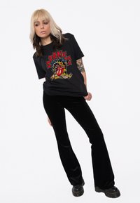 Paradiso Clothing THE ROLLING STONES TATTOO YOU  FLAMES - Print T-shirt - black