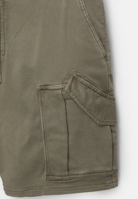 Thumbnail Image 5