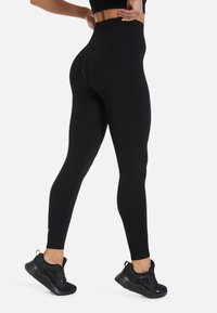 SQUATPROOF Leggings - black