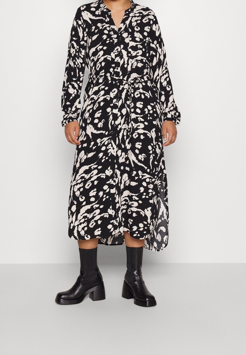 Vero Moda Curve Sukienka koszulowa