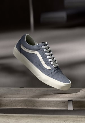 OLD SKOOL - Sneakers low - aluminum