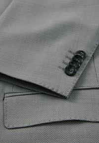 Thumbnail Image 11